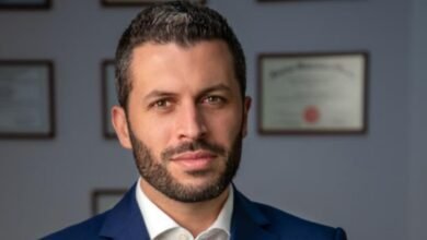 صورة توضيحية - الدكتور جورج زيادة يتحدث عن عملية تجميل الذقن بالفيلر