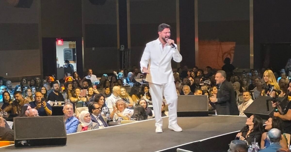 كريم نور يحيي حفلًا ناجحًا في سان دييغو بقاعة أوك في فييخاس - صورة مميزة كريم نور يحيي حفلًا ناجحًا في سان دييغو بقاعة أوك في فييخاس
