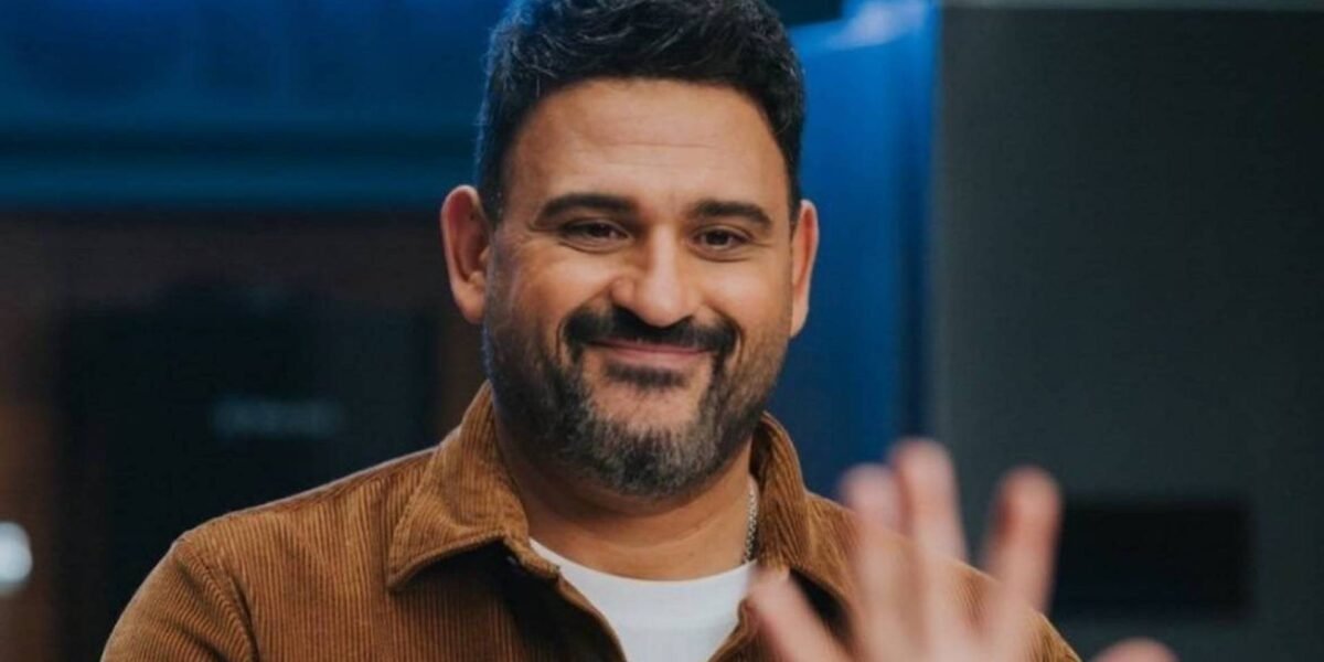أكرم حسني لا تقارنوني بمحمد هنيدي ومن الخطأ وضع اسمي بجانب اسمه