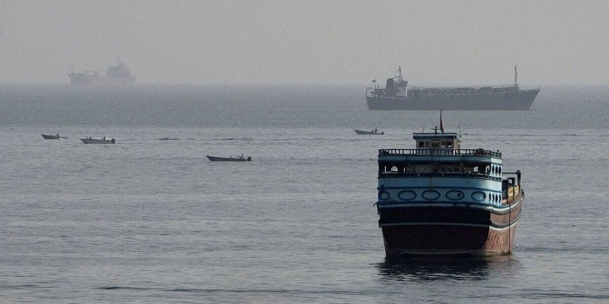 جمعيات صناعة الشحن العالمية تدعو لرفض فرض رسوم عبور على المضايق