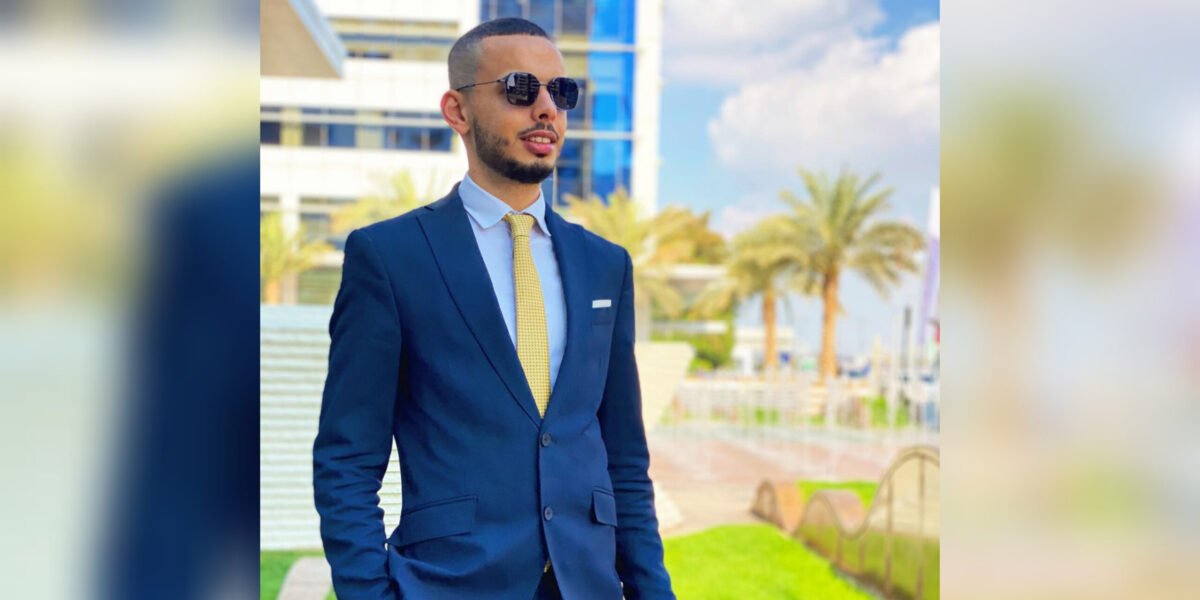 صورة مميزة: آدم حموري بين قطاع الخدمات والمال