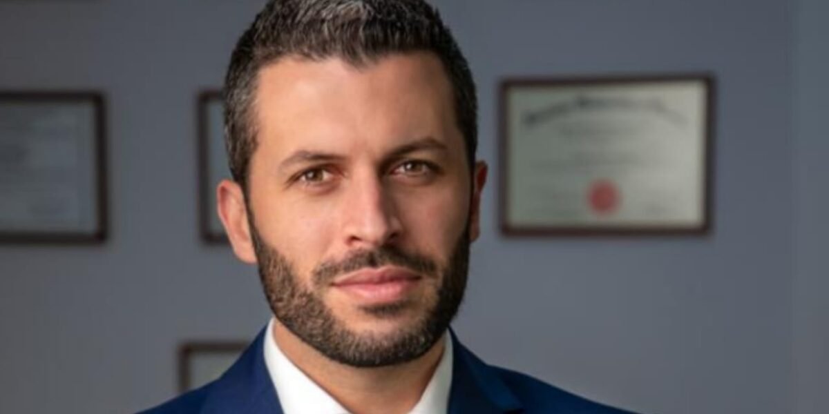 الدكتور جورج زيادة يتحدث عن عملية تجميل الذقن بالفيلر