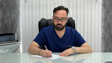 الدكتور سيف الشاكر مقصد للعديد من مشاهير العالم العربي