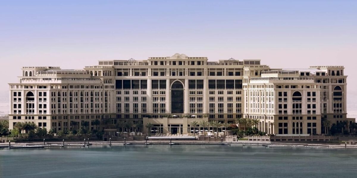 دبي وجهة الأحلام.. بلازو فرساتشي يستقبل مليون زائر سنوياً