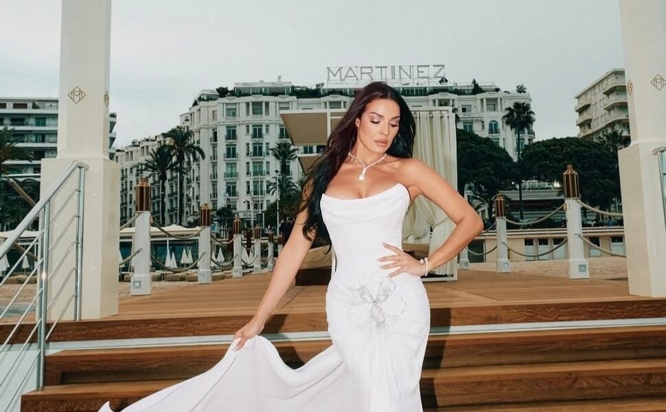 نادين نسيب نجيم تتألق بتوقيع عالمي وتُشعل مواقع التواصل